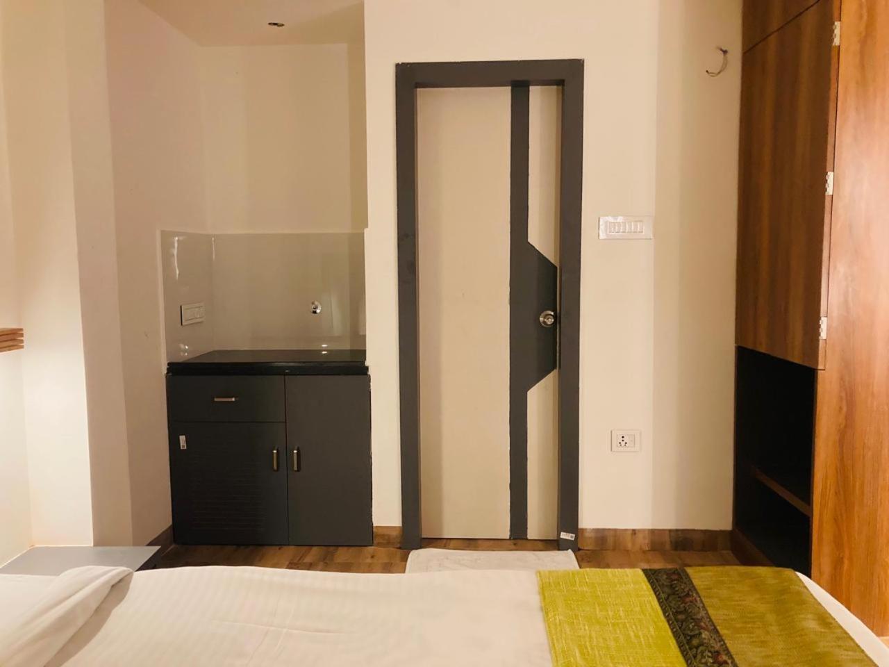 The Lavish Stay Varanasi Exterior foto